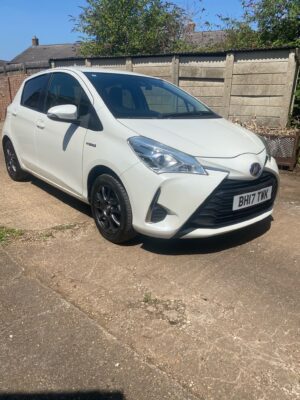 2017 Toyota Vitiz 1.5 Hybrid